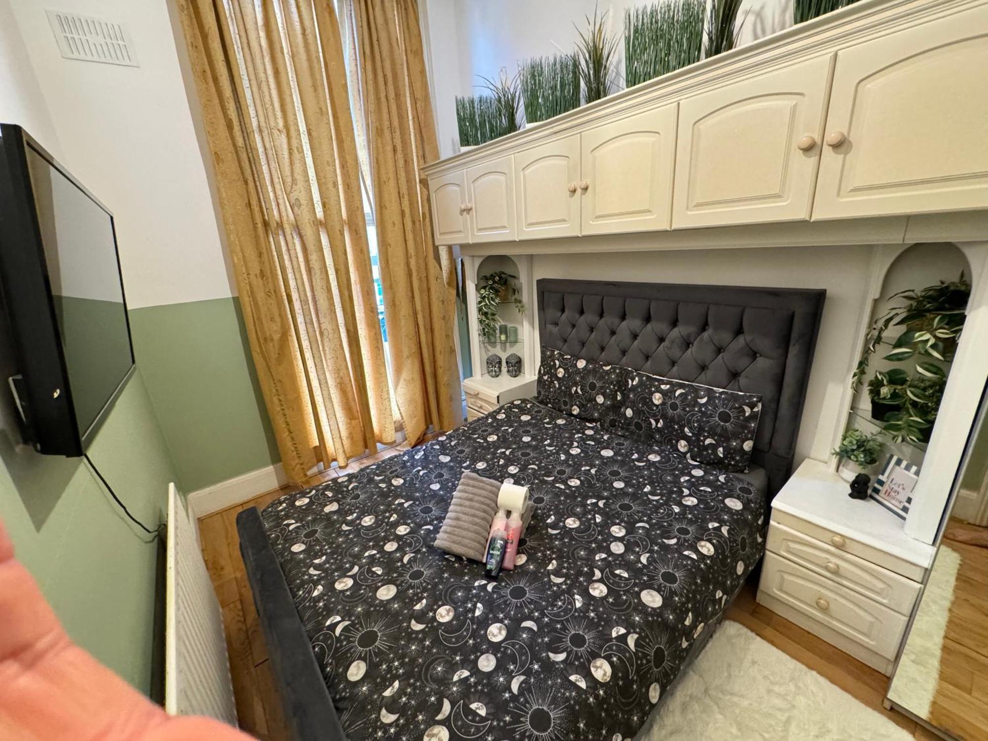 Central And Affordable Flat For 6 People In Zone 1 - Baker Street - With Breakfast Included London Exterior photo